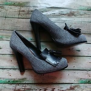 Halogen Tassel Pumps